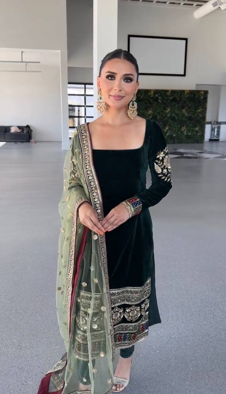 Regal Emerald Velvet Trouser Suit